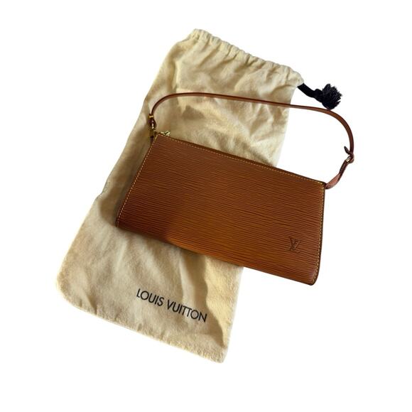 Authentic Louis Vuitton Fawn Epi Pochette Accessoires Bag Brown with Dust Bag - Picture 1 of 13